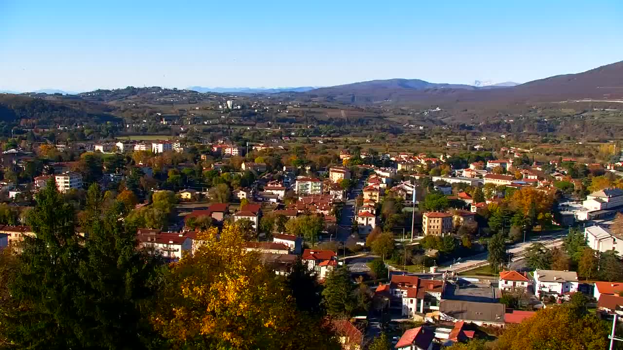 Nova Gorica e Gorizia: Panorama Mozzafiato dal Convento Francescano di Castagnevizza