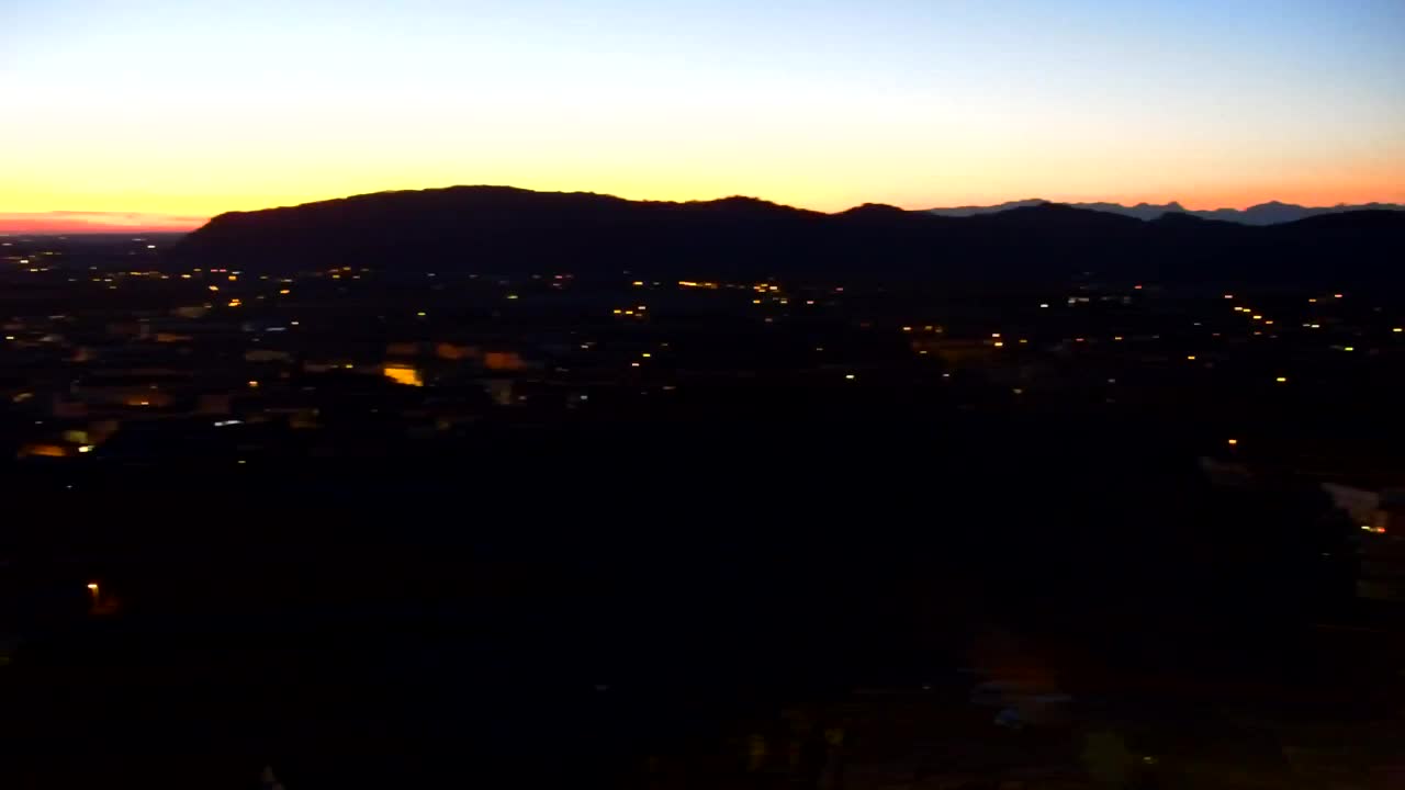 Nova Gorica i Gorica: Prekrasan Pogled iz Franjevačkog Samostana Kostanjevica