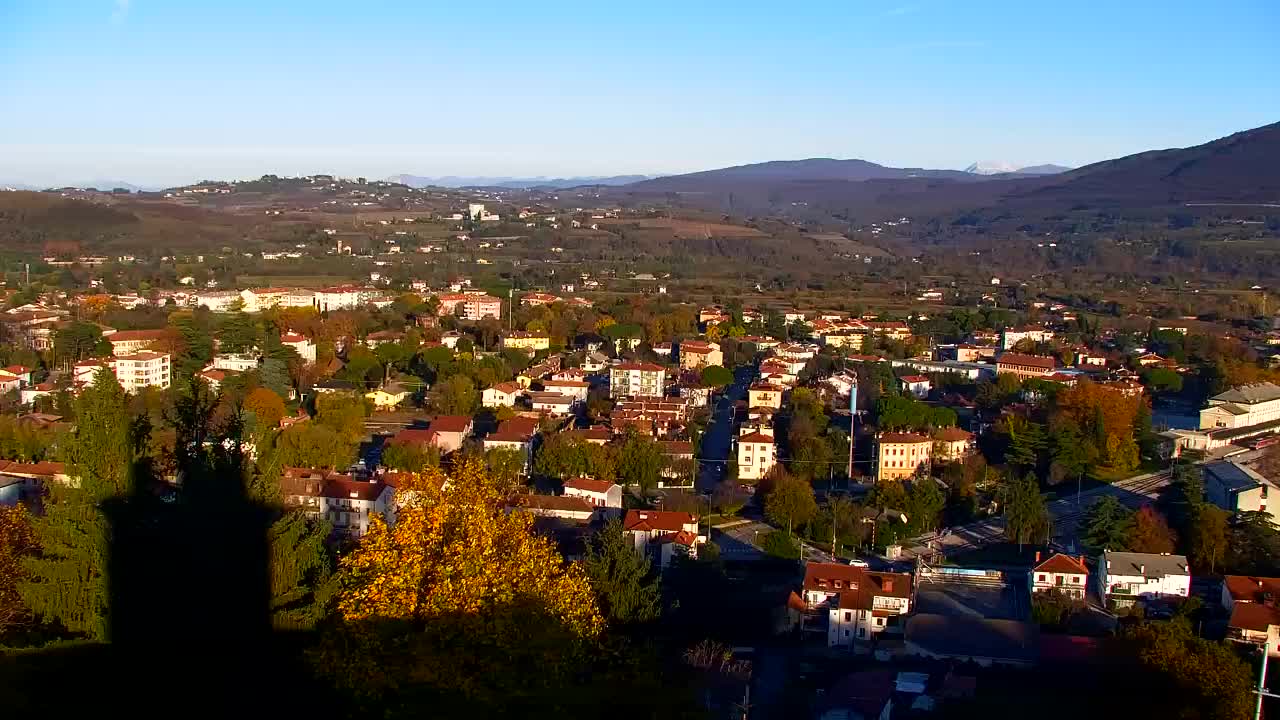 Nova Gorica e Gorizia: Panorama Mozzafiato dal Convento Francescano di Castagnevizza