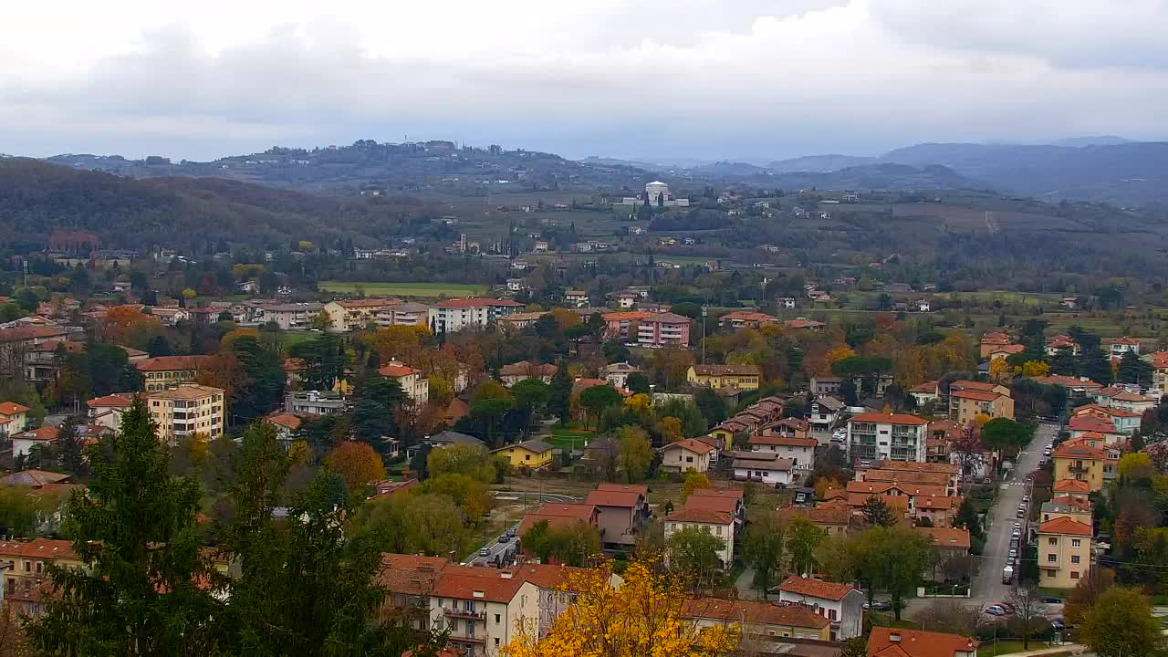 Nova Gorica e Gorizia: Panorama Mozzafiato dal Convento Francescano di Castagnevizza