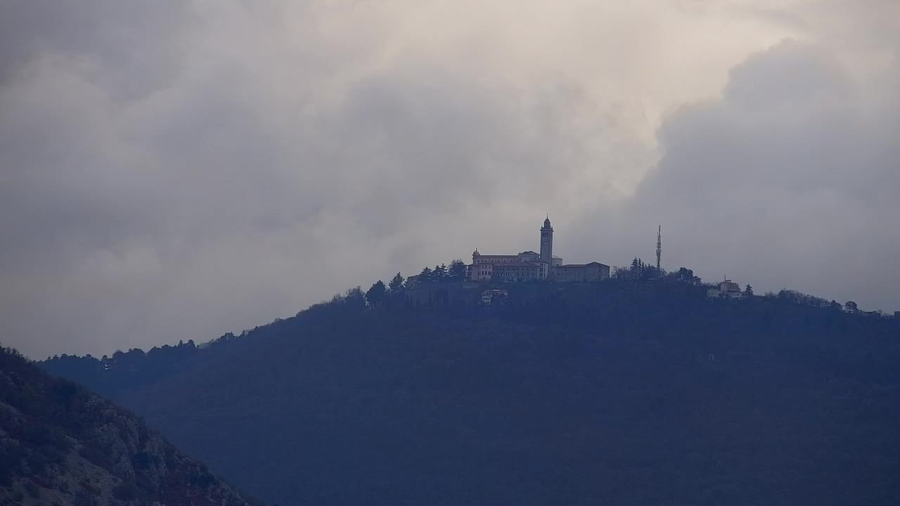 Nova Gorica i Gorica: Prekrasan Pogled iz Franjevačkog Samostana Kostanjevica