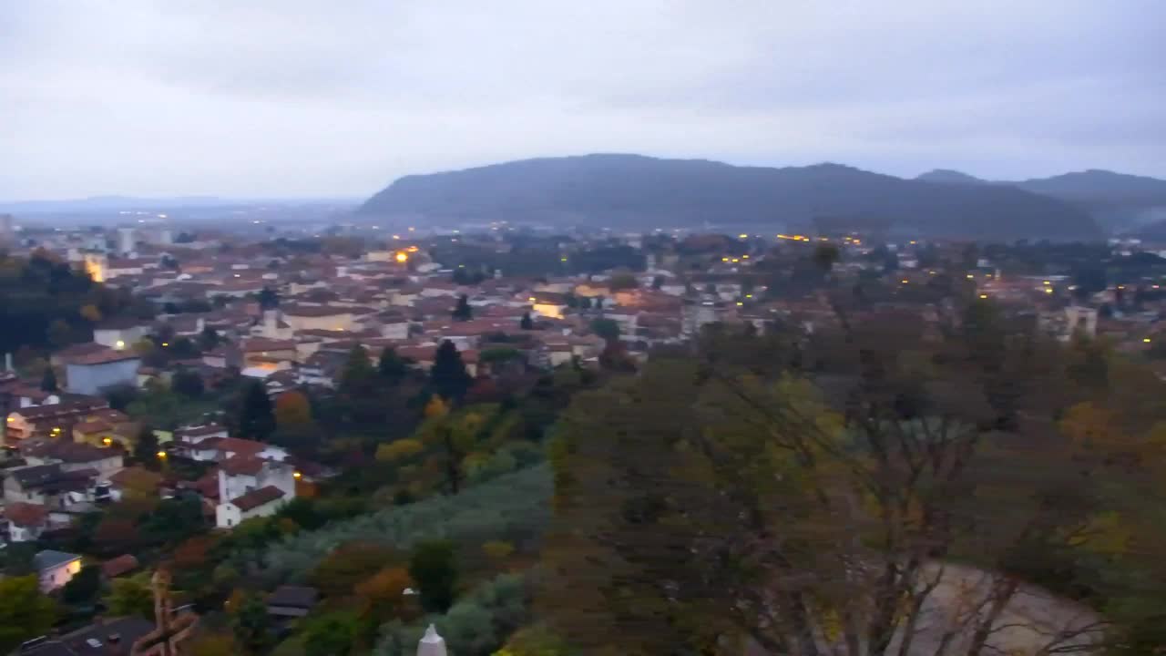 Nova Gorica e Gorizia: Panorama Mozzafiato dal Convento Francescano di Castagnevizza