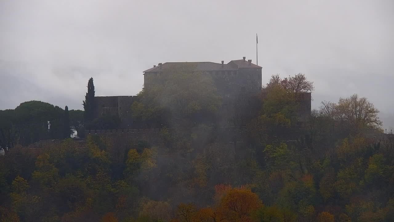 Nova Gorica i Gorica: Prekrasan Pogled iz Franjevačkog Samostana Kostanjevica
