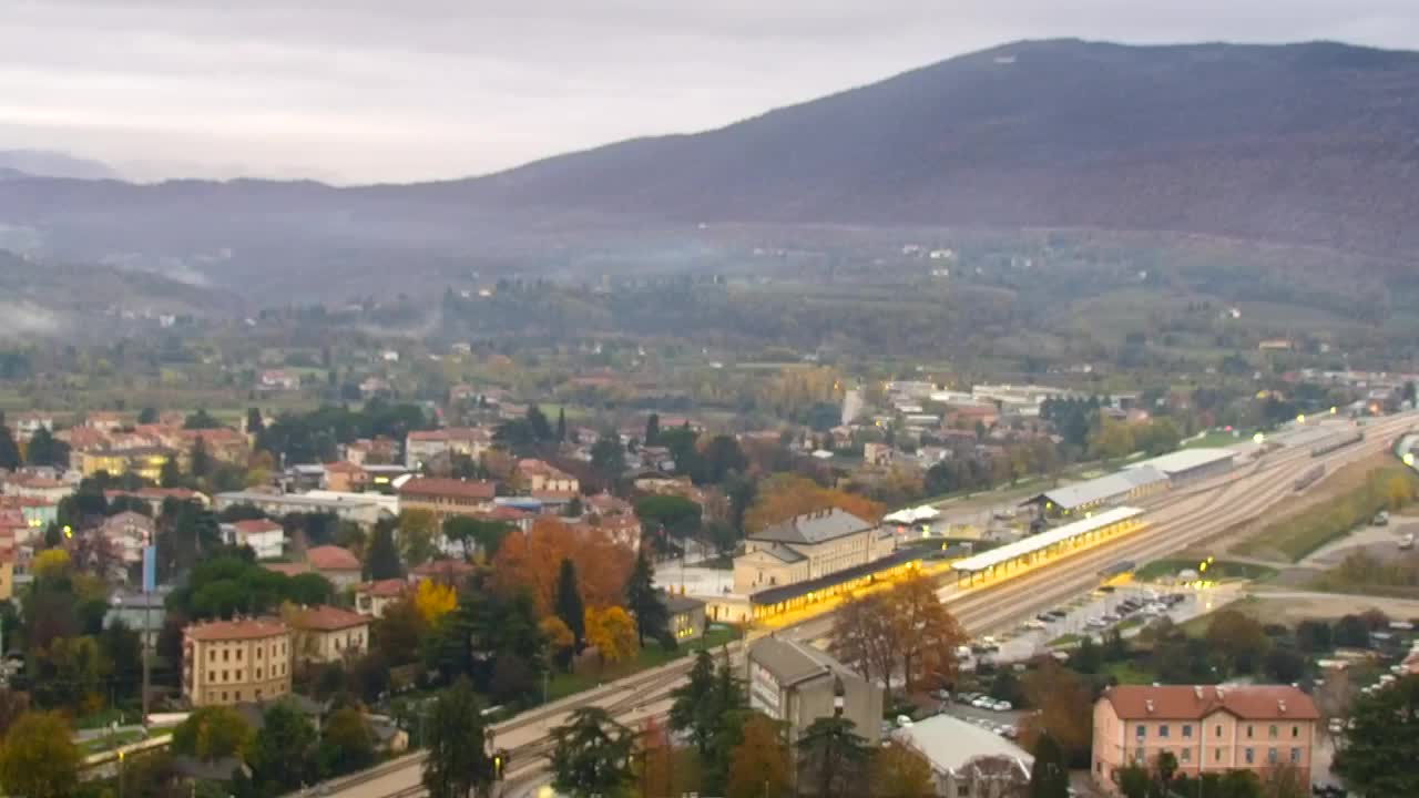 Nova Gorica y Gorizia: Impresionantes Vistas desde el Monasterio Franciscano de Kostanjevica