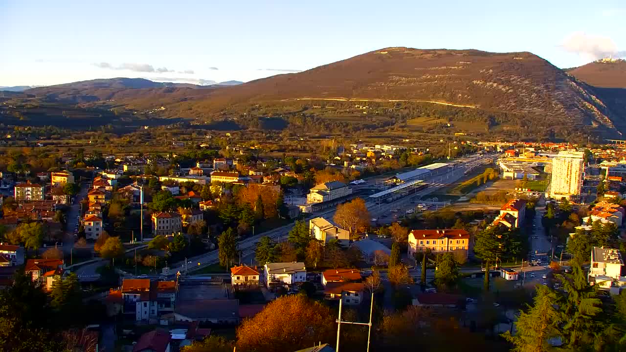 Nova Gorica e Gorizia: Panorama Mozzafiato dal Convento Francescano di Castagnevizza