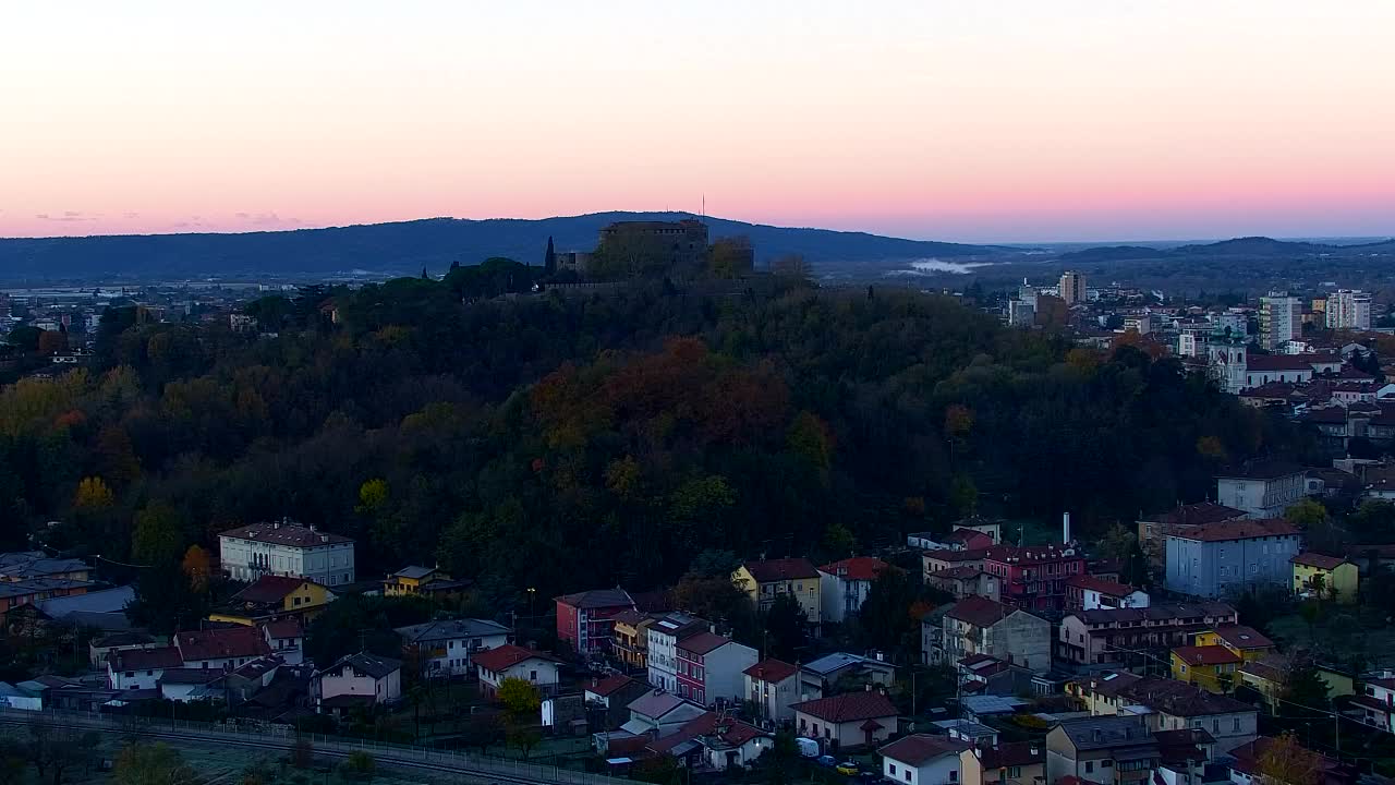 Nova Gorica y Gorizia: Impresionantes Vistas desde el Monasterio Franciscano de Kostanjevica