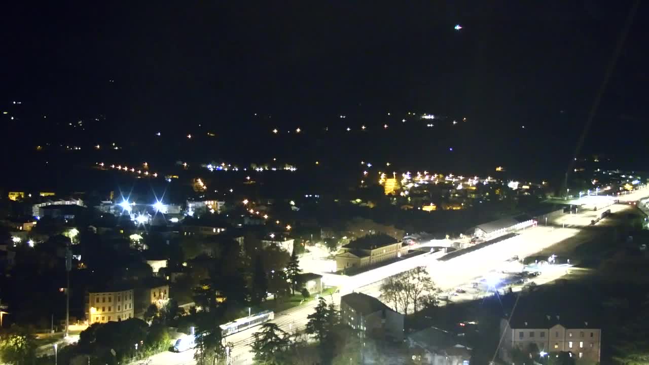 Nova Gorica e Gorizia: Panorama Mozzafiato dal Convento Francescano di Castagnevizza