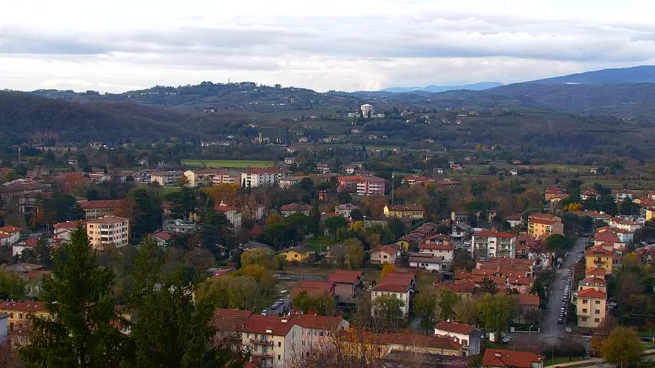 Nova Gorica y Gorizia: Impresionantes Vistas desde el Monasterio Franciscano de Kostanjevica