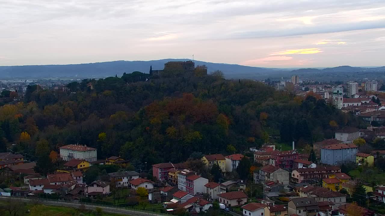 Nova Gorica i Gorica: Prekrasan Pogled iz Franjevačkog Samostana Kostanjevica