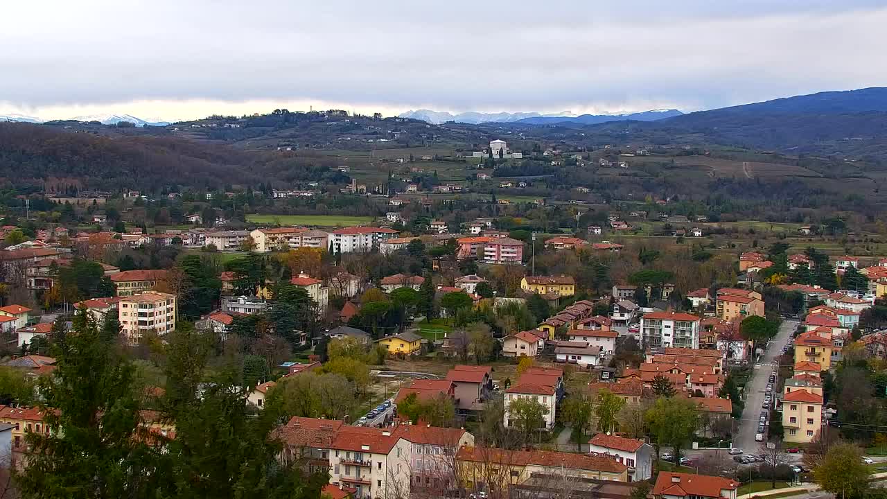 Nova Gorica i Gorica: Prekrasan Pogled iz Franjevačkog Samostana Kostanjevica