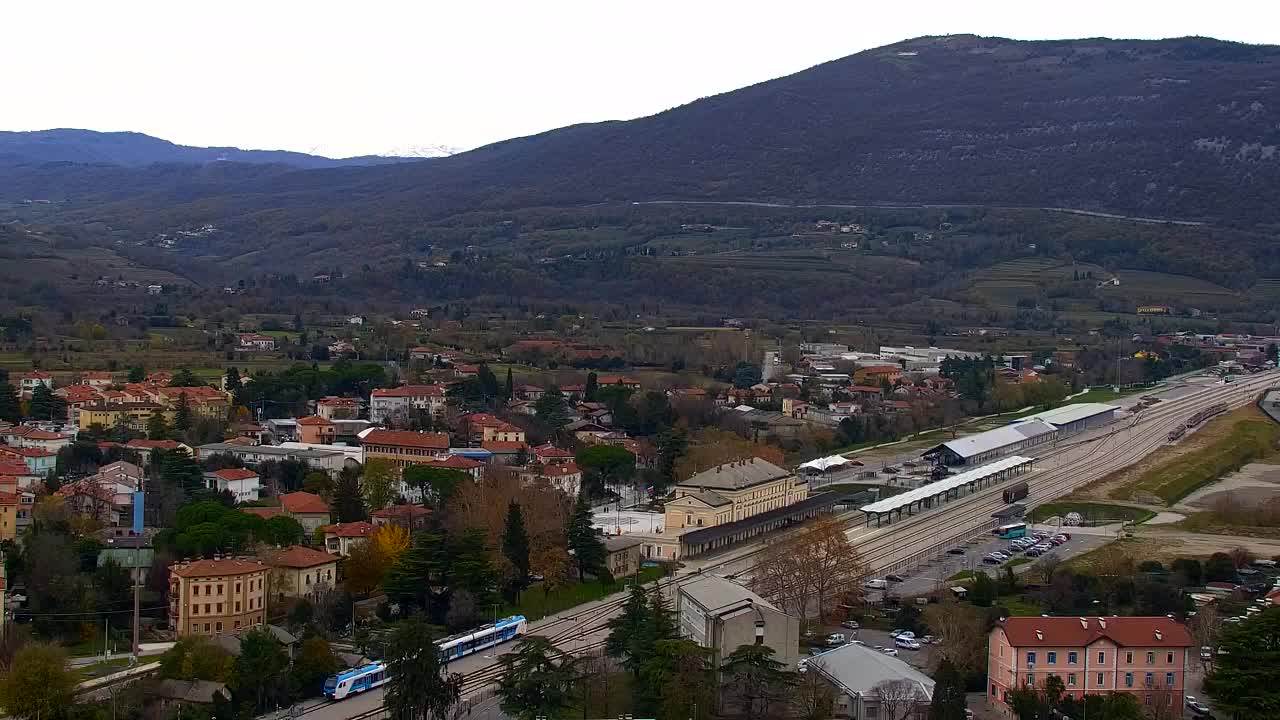 Nova Gorica i Gorica: Prekrasan Pogled iz Franjevačkog Samostana Kostanjevica