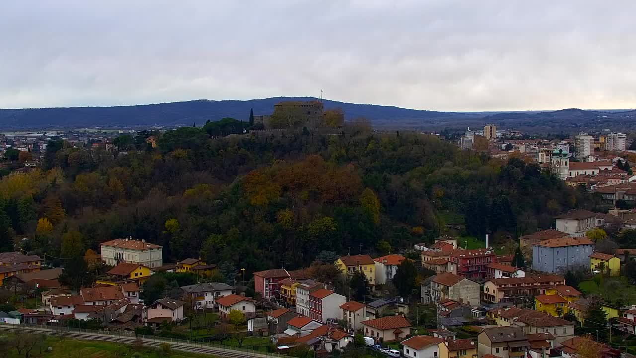 Nova Gorica e Gorizia: Panorama Mozzafiato dal Convento Francescano di Castagnevizza