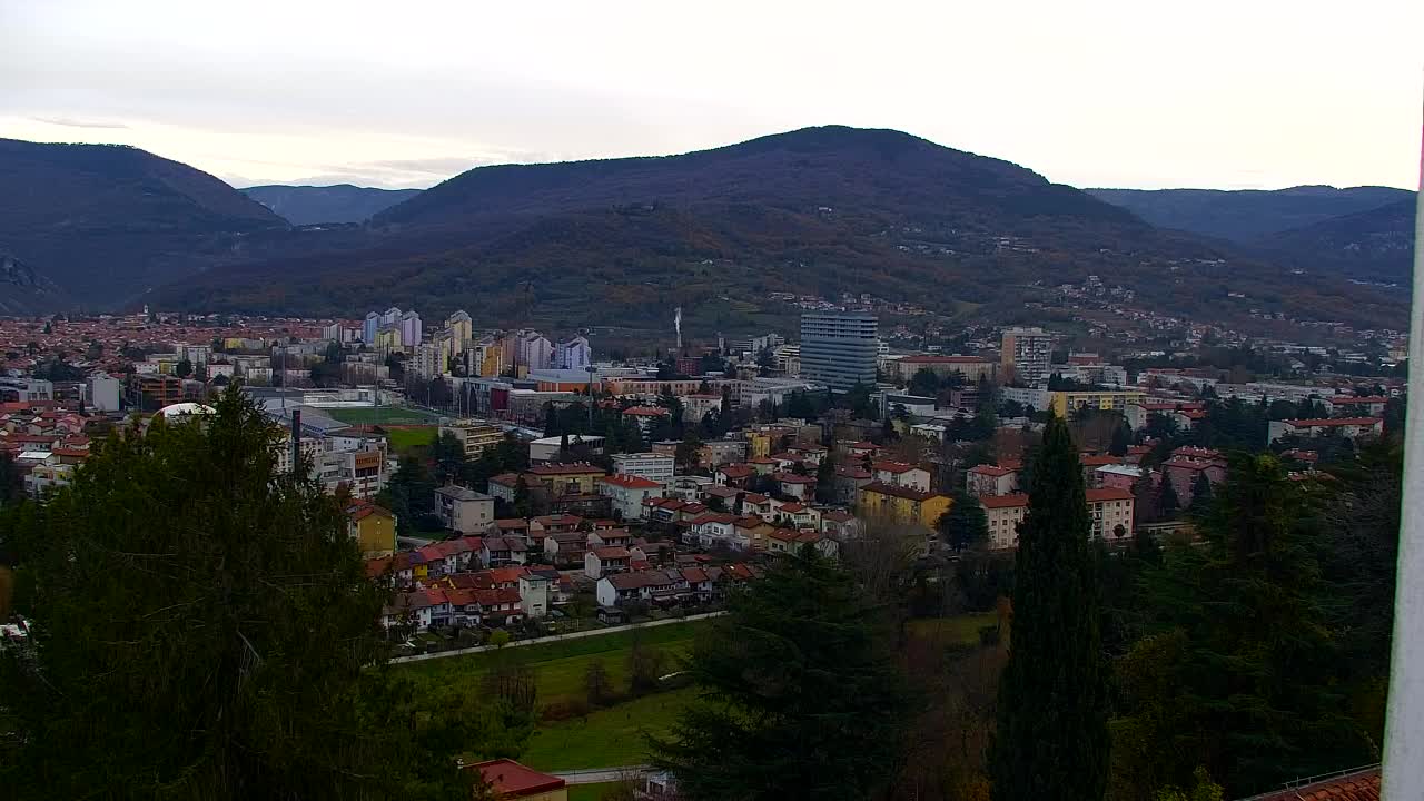 Nova Gorica i Gorica: Prekrasan Pogled iz Franjevačkog Samostana Kostanjevica