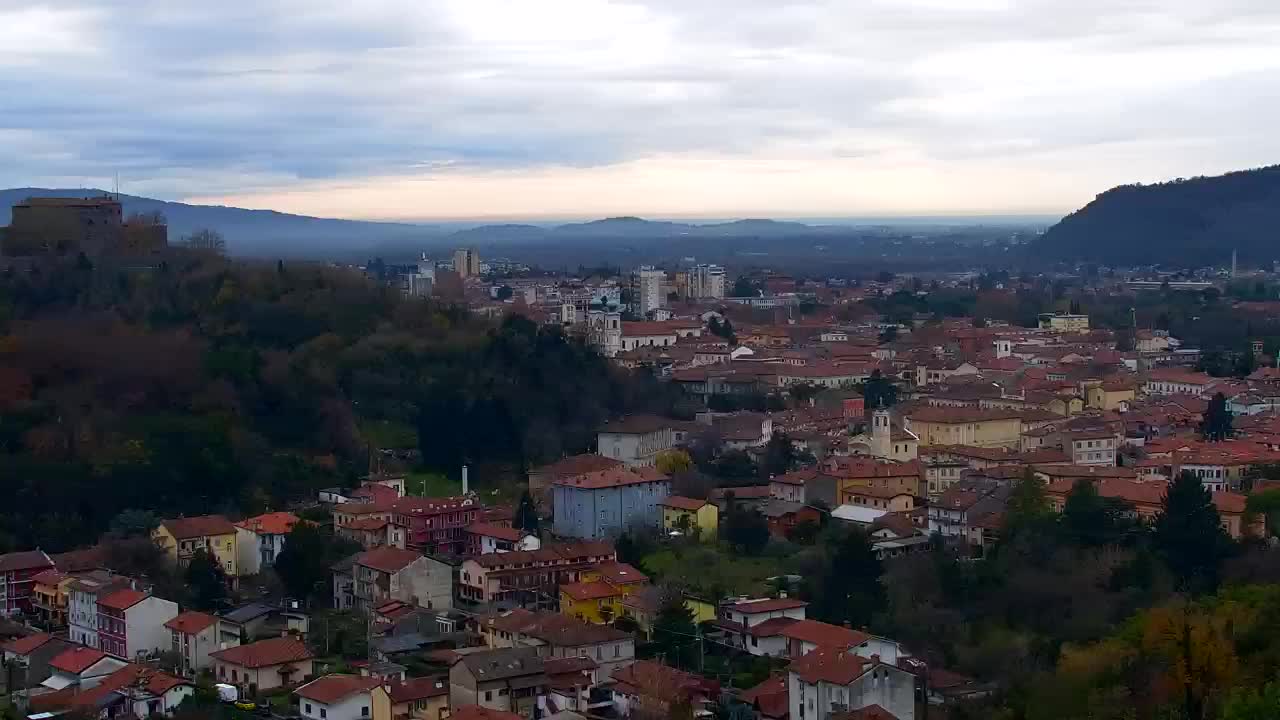 Nova Gorica y Gorizia: Impresionantes Vistas desde el Monasterio Franciscano de Kostanjevica