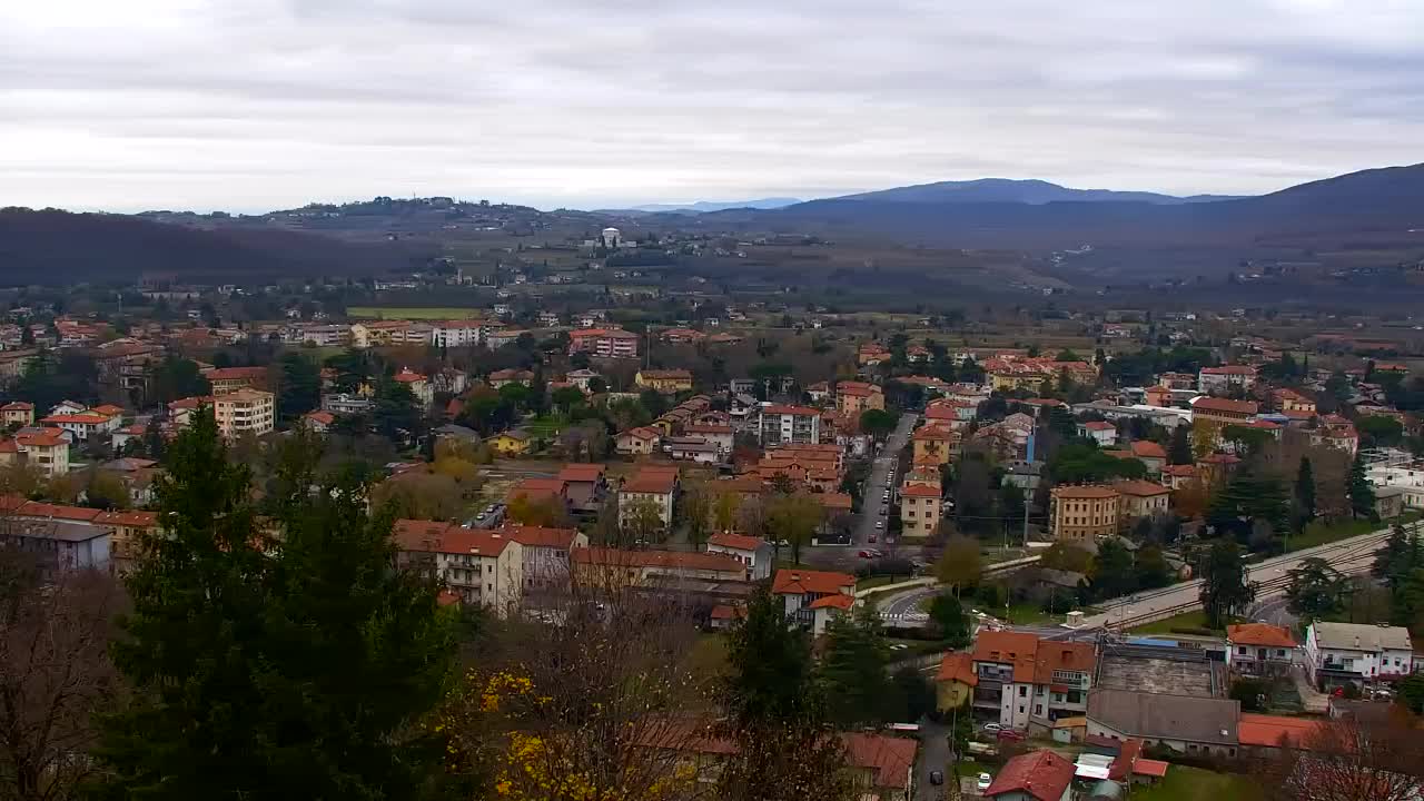 Nova Gorica y Gorizia: Impresionantes Vistas desde el Monasterio Franciscano de Kostanjevica