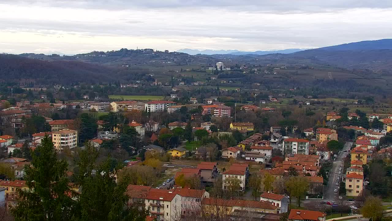 Nova Gorica y Gorizia: Impresionantes Vistas desde el Monasterio Franciscano de Kostanjevica