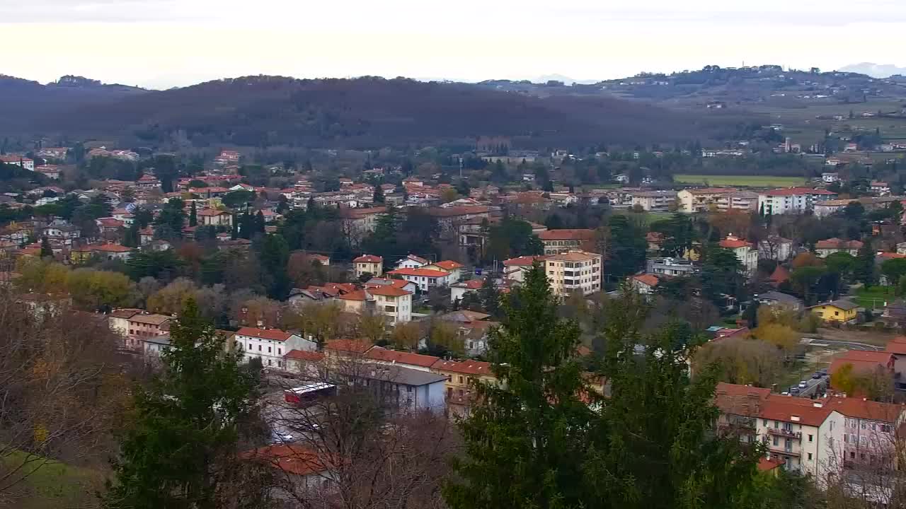 Nova Gorica e Gorizia: Panorama Mozzafiato dal Convento Francescano di Castagnevizza