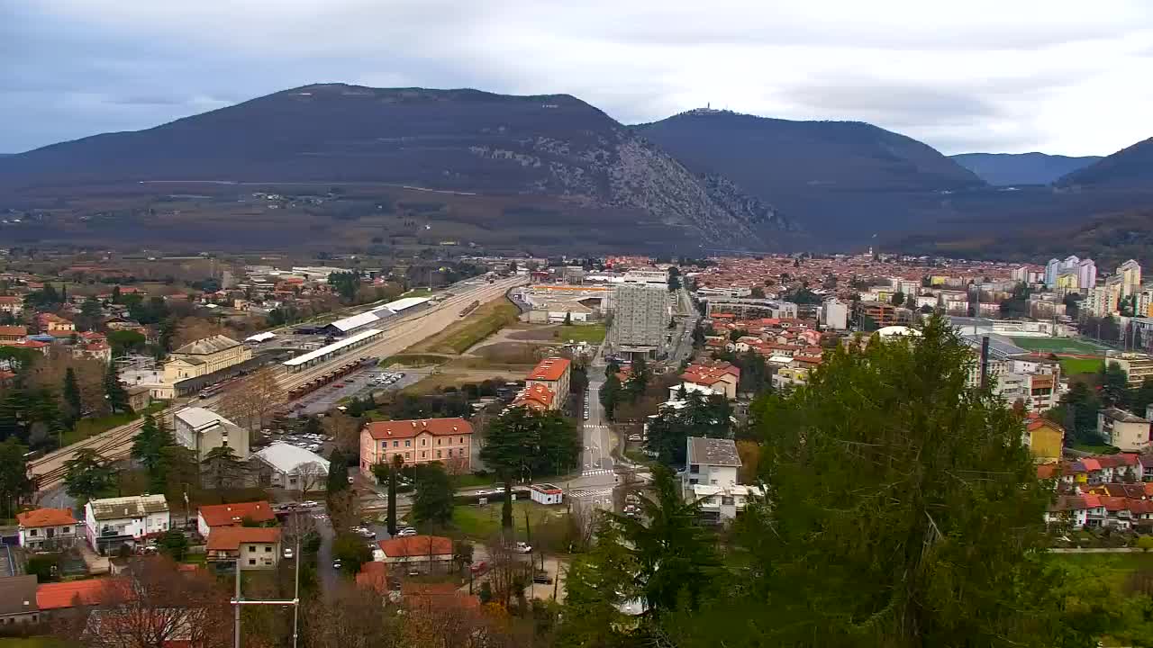 Nova Gorica e Gorizia: Panorama Mozzafiato dal Convento Francescano di Castagnevizza