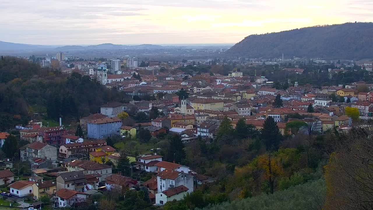 Nova Gorica y Gorizia: Impresionantes Vistas desde el Monasterio Franciscano de Kostanjevica