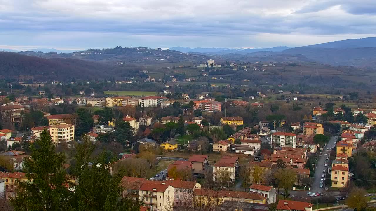 Nova Gorica i Gorica: Prekrasan Pogled iz Franjevačkog Samostana Kostanjevica