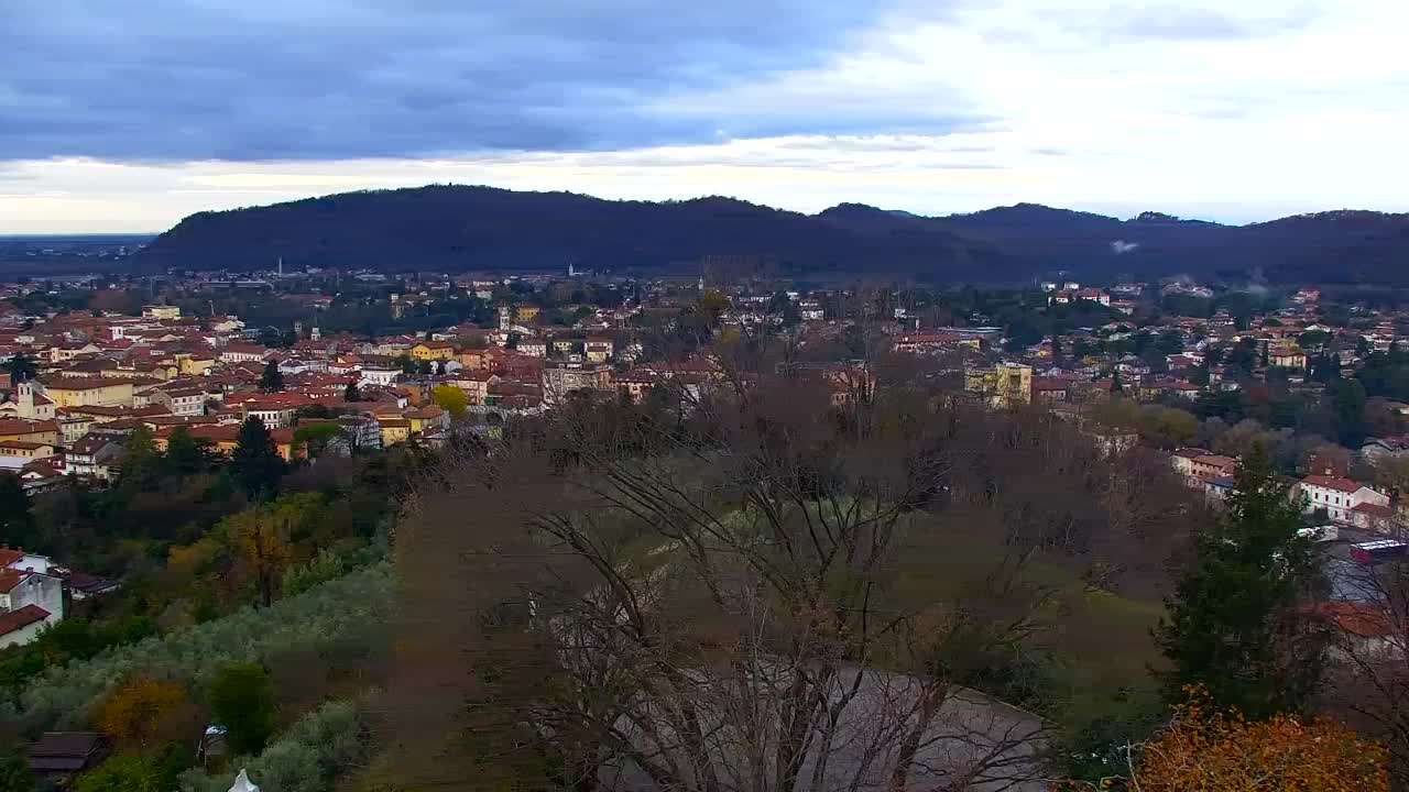 Nova Gorica y Gorizia: Impresionantes Vistas desde el Monasterio Franciscano de Kostanjevica