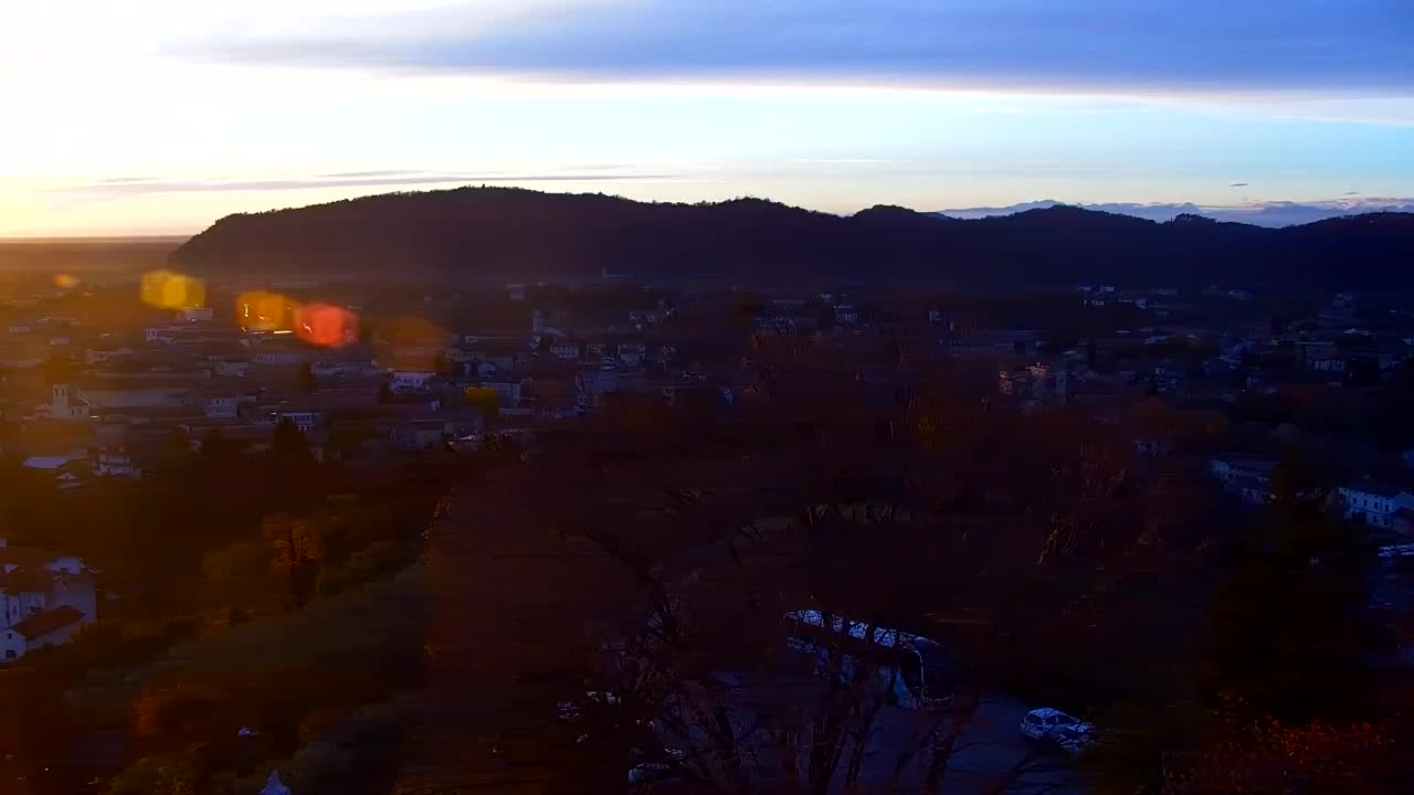Nova Gorica y Gorizia: Impresionantes Vistas desde el Monasterio Franciscano de Kostanjevica