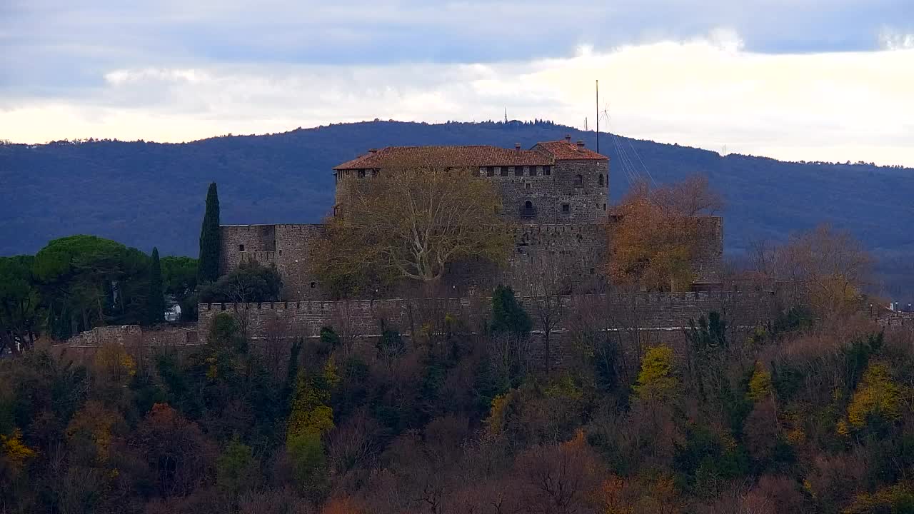 Nova Gorica in Gorica: Čudovit Razgled iz Frančiškanskega Samostana Kostanjevica