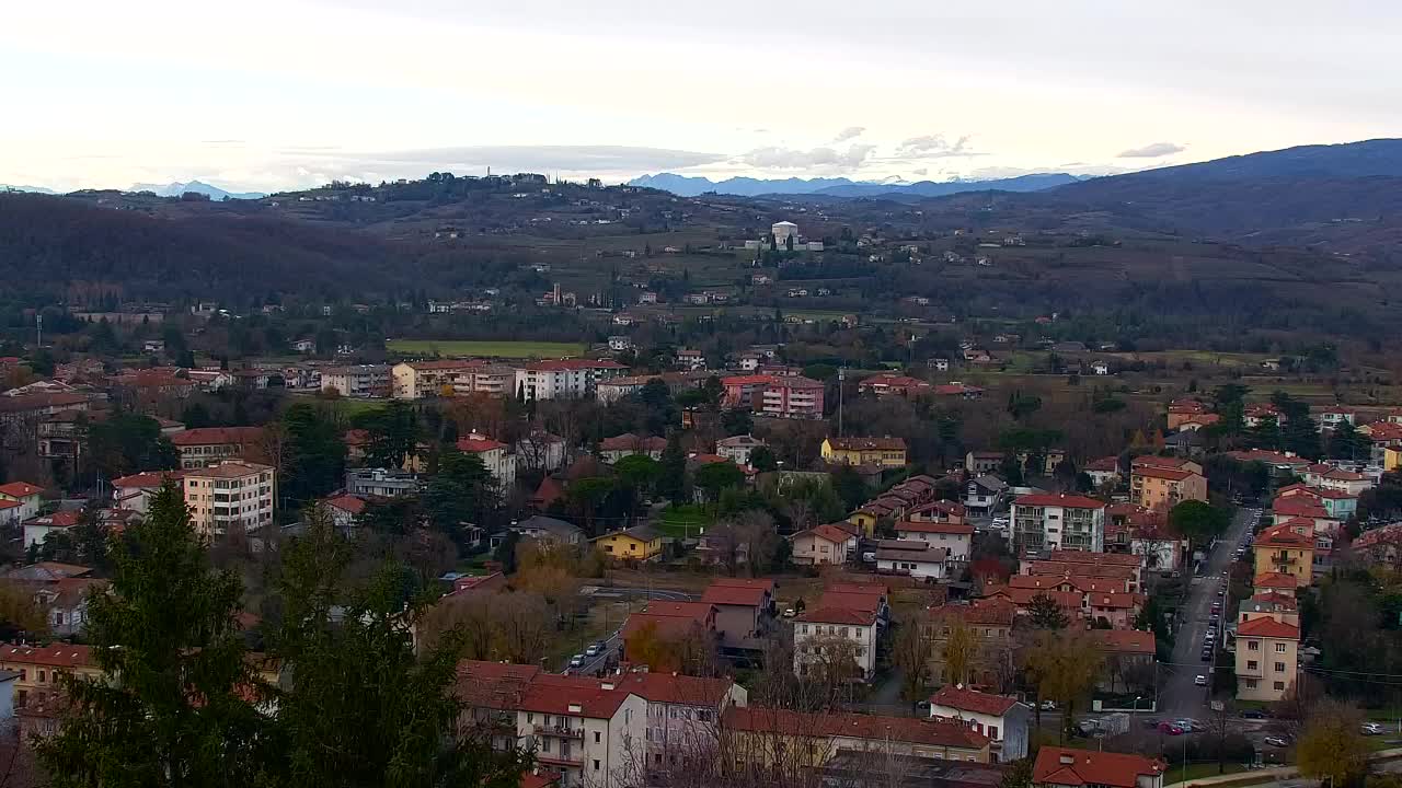 Nova Gorica i Gorica: Prekrasan Pogled iz Franjevačkog Samostana Kostanjevica