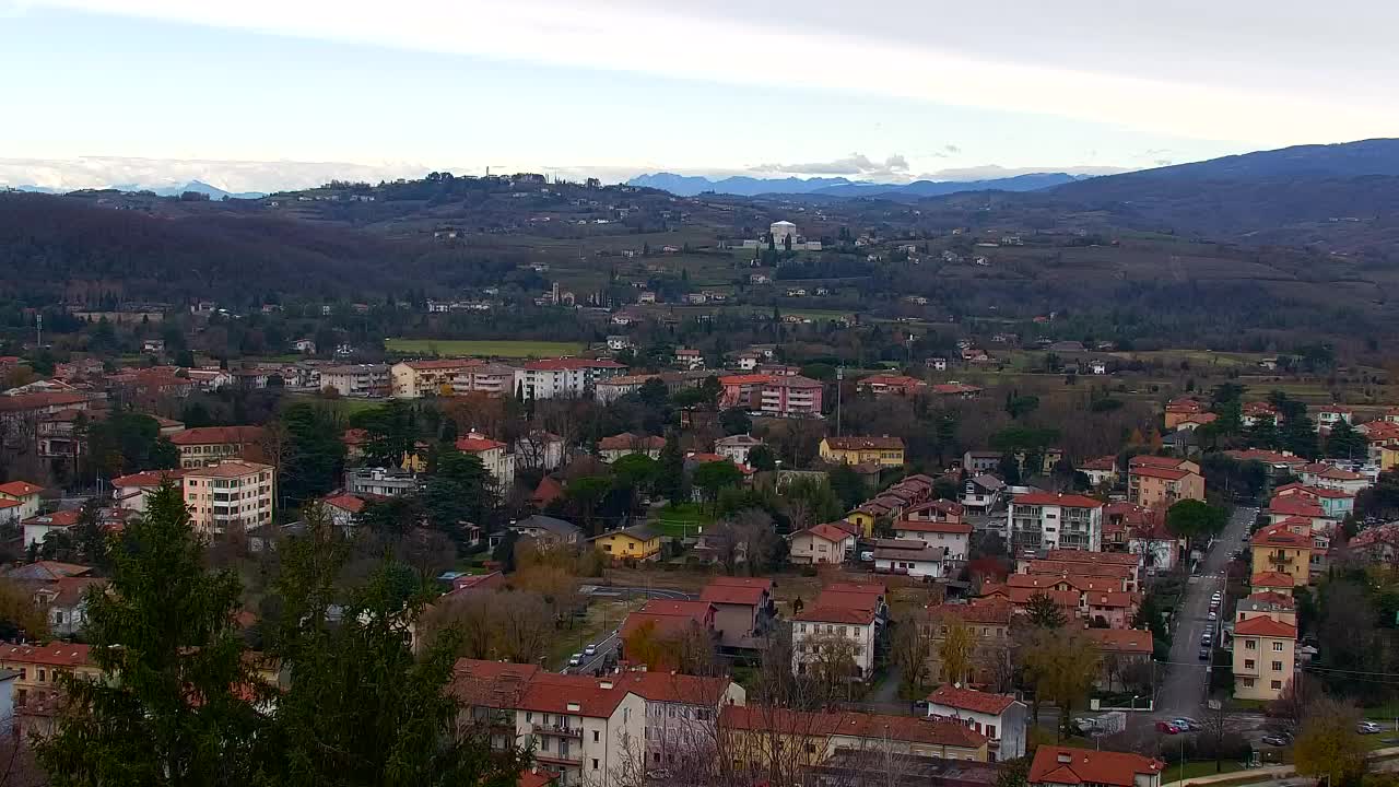 Nova Gorica y Gorizia: Impresionantes Vistas desde el Monasterio Franciscano de Kostanjevica