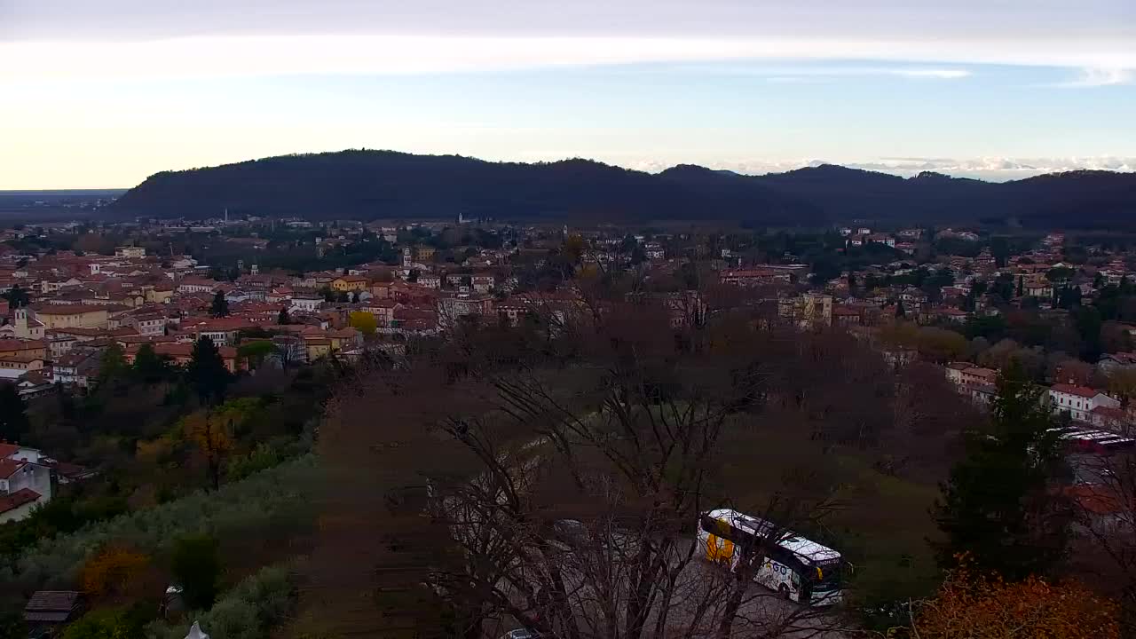 Nova Gorica e Gorizia: Panorama Mozzafiato dal Convento Francescano di Castagnevizza