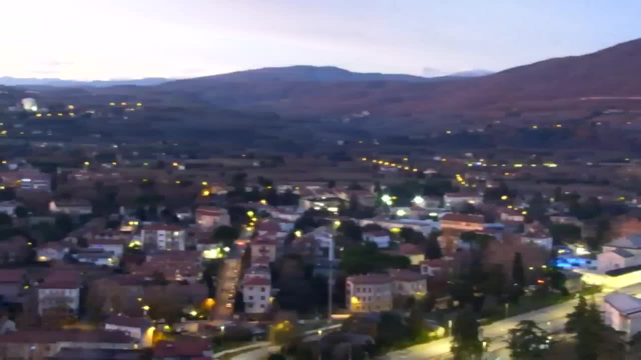 Nova Gorica y Gorizia: Impresionantes Vistas desde el Monasterio Franciscano de Kostanjevica