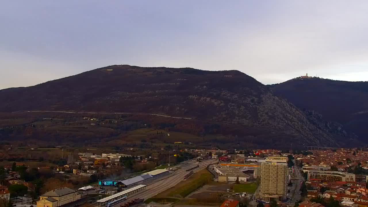 Nova Gorica e Gorizia: Panorama Mozzafiato dal Convento Francescano di Castagnevizza