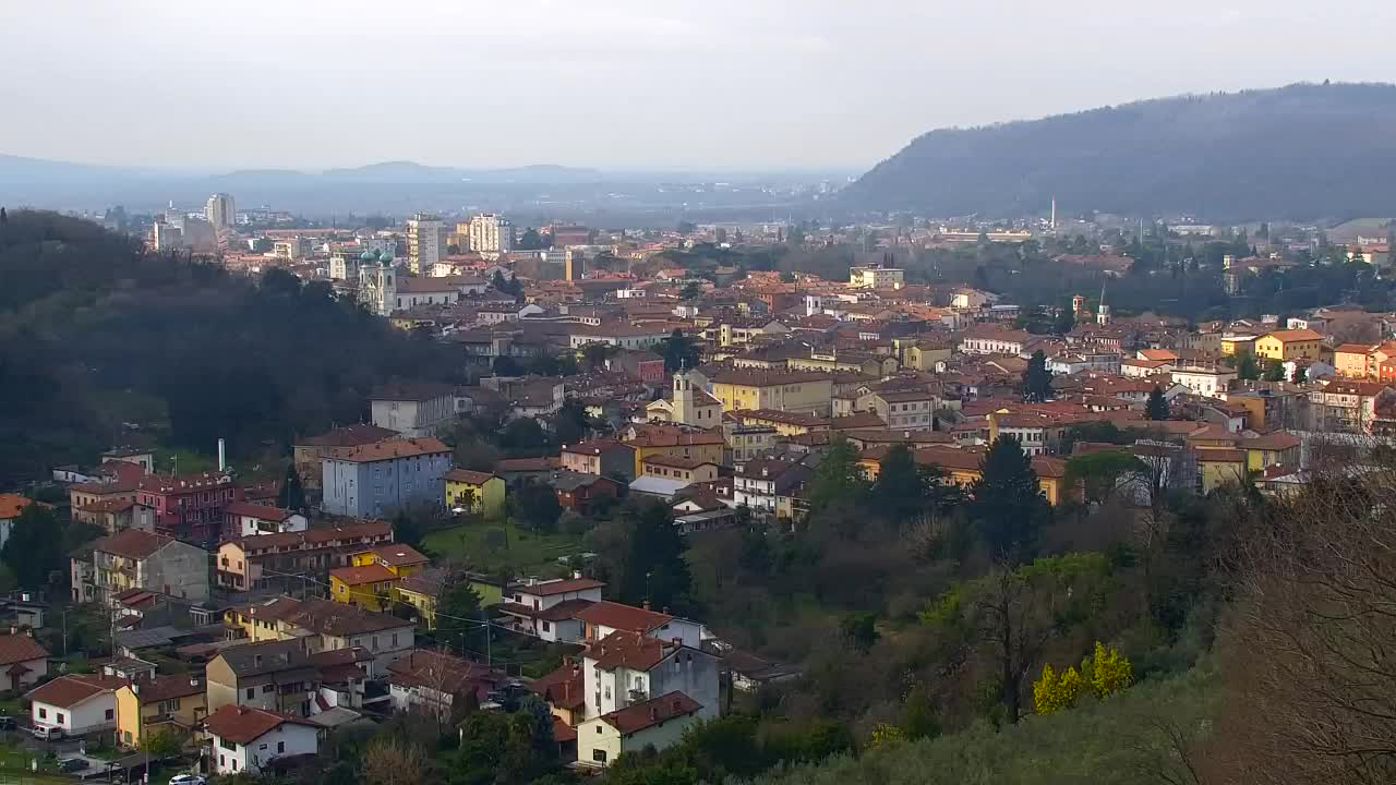 Nova Gorica y Gorizia: Impresionantes Vistas desde el Monasterio Franciscano de Kostanjevica
