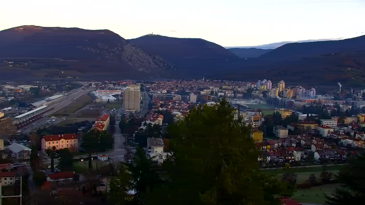 Nova Gorica y Gorizia: Impresionantes Vistas desde el Monasterio Franciscano de Kostanjevica