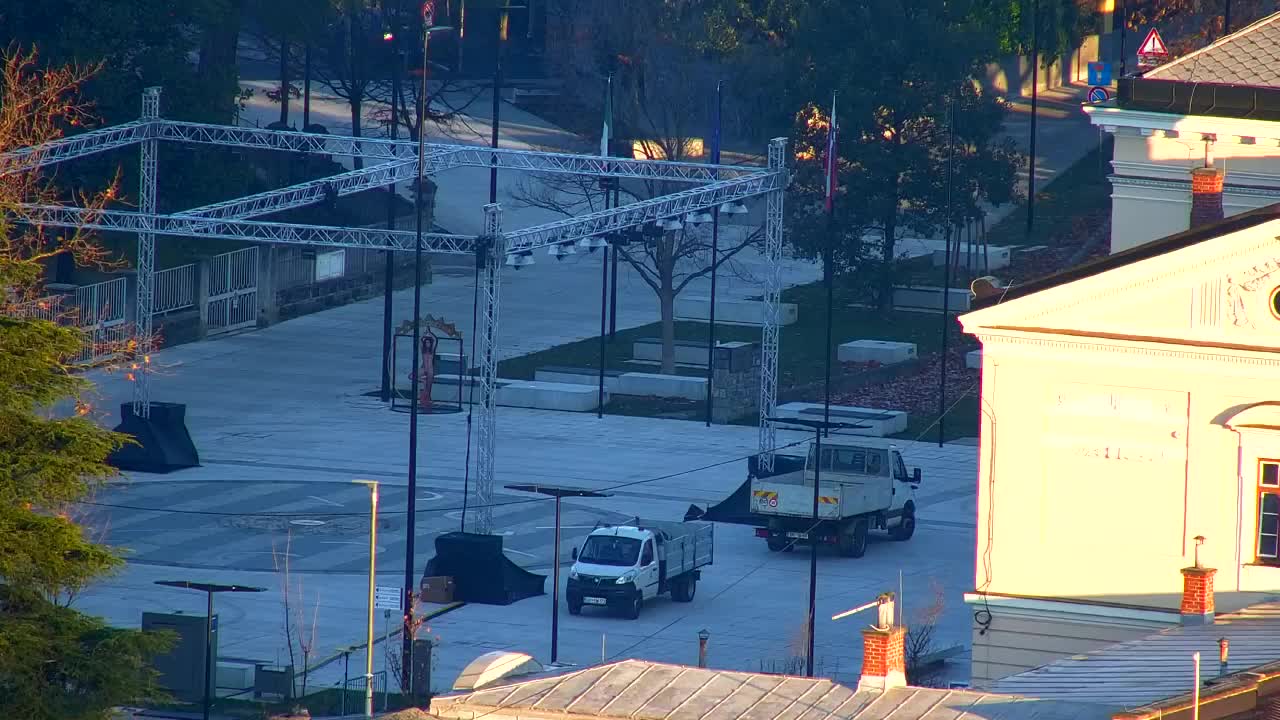 Nova Gorica in Gorica: Čudovit Razgled iz Frančiškanskega Samostana Kostanjevica