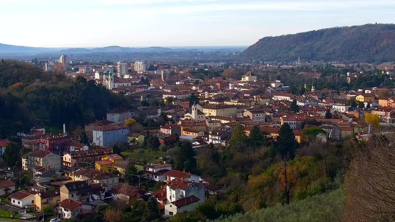Nova Gorica e Gorizia: Panorama Mozzafiato dal Convento Francescano di Castagnevizza