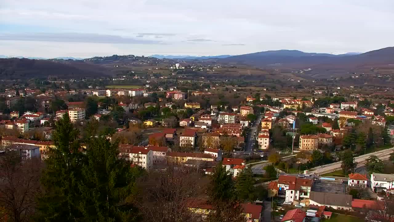 Nova Gorica e Gorizia: Panorama Mozzafiato dal Convento Francescano di Castagnevizza