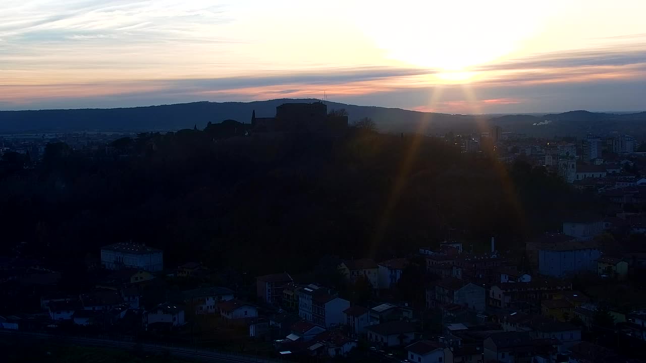 Nova Gorica y Gorizia: Impresionantes Vistas desde el Monasterio Franciscano de Kostanjevica