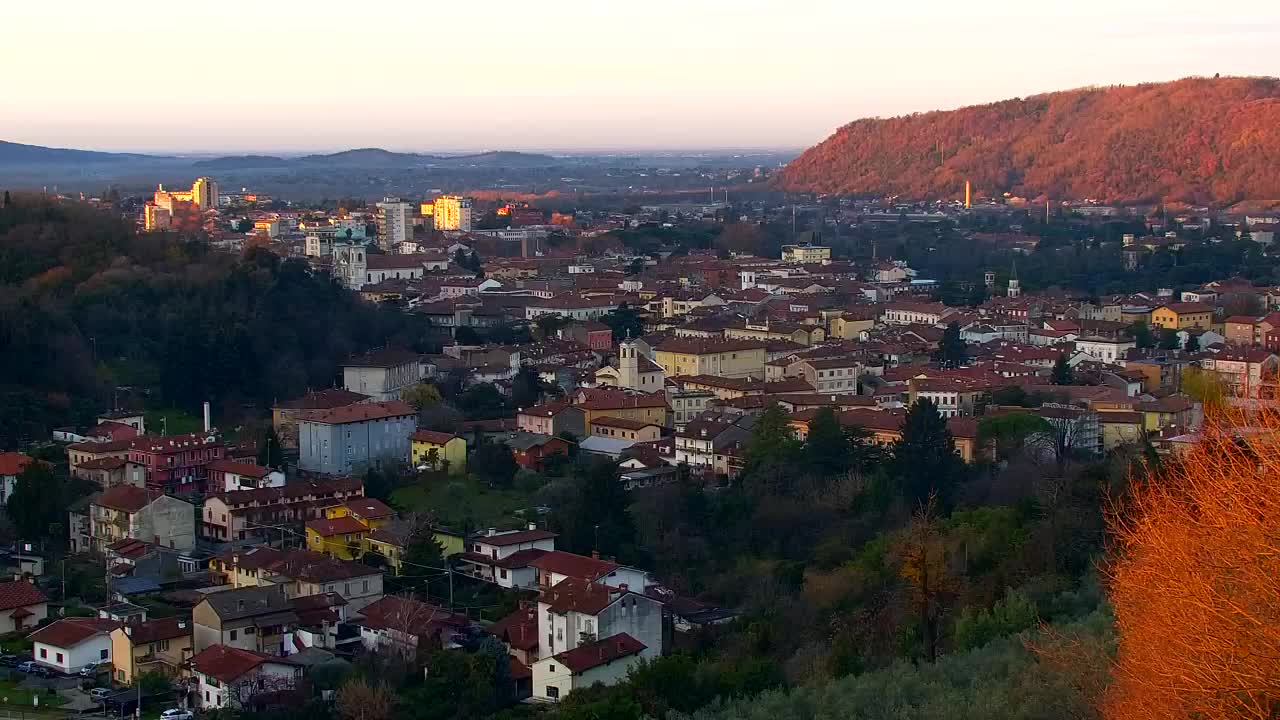 Nova Gorica in Gorica: Čudovit Razgled iz Frančiškanskega Samostana Kostanjevica