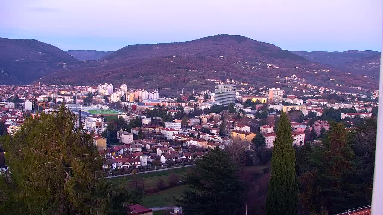 Nova Gorica i Gorica: Prekrasan Pogled iz Franjevačkog Samostana Kostanjevica