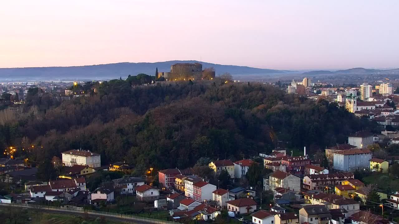 Nova Gorica und Görz: Atemberaubende Aussicht vom Franziskanerkloster Kostanjevica