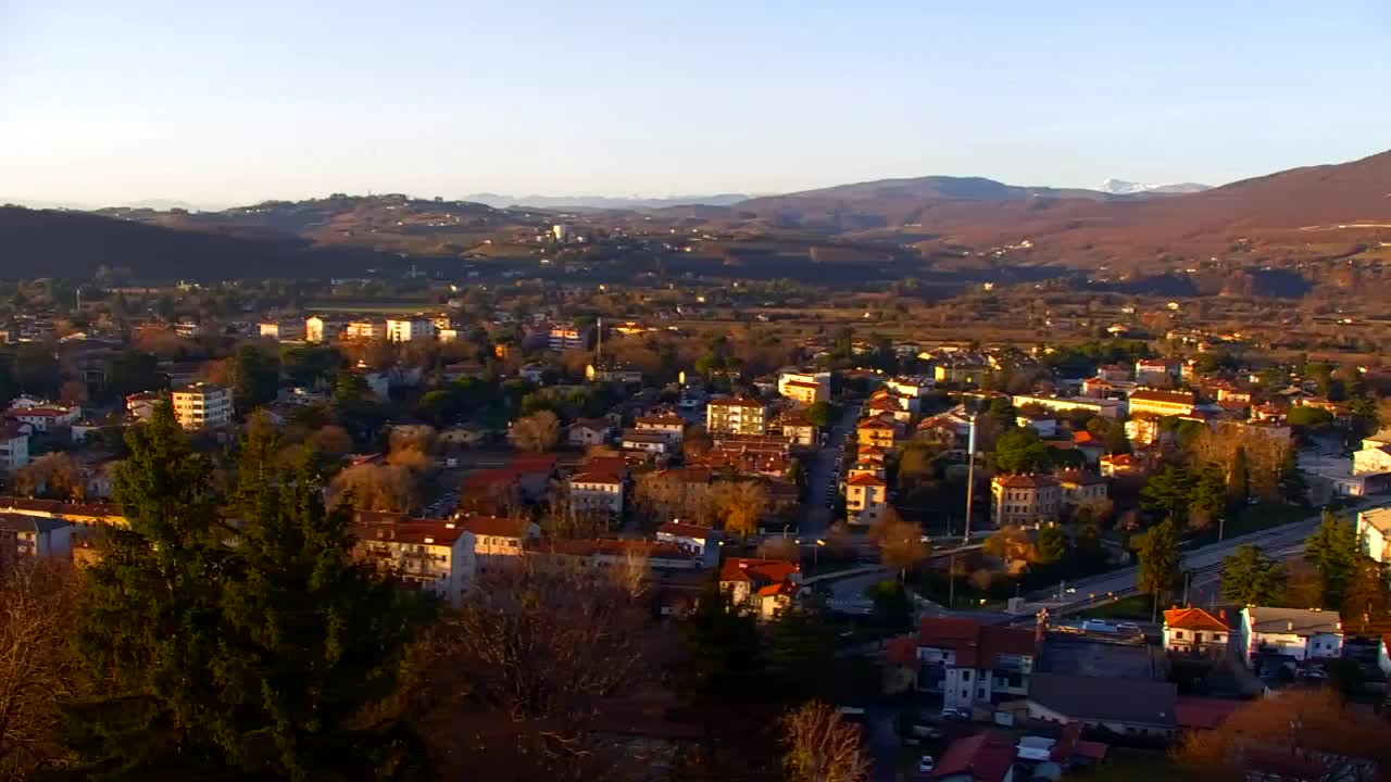 Nova Gorica i Gorica: Prekrasan Pogled iz Franjevačkog Samostana Kostanjevica