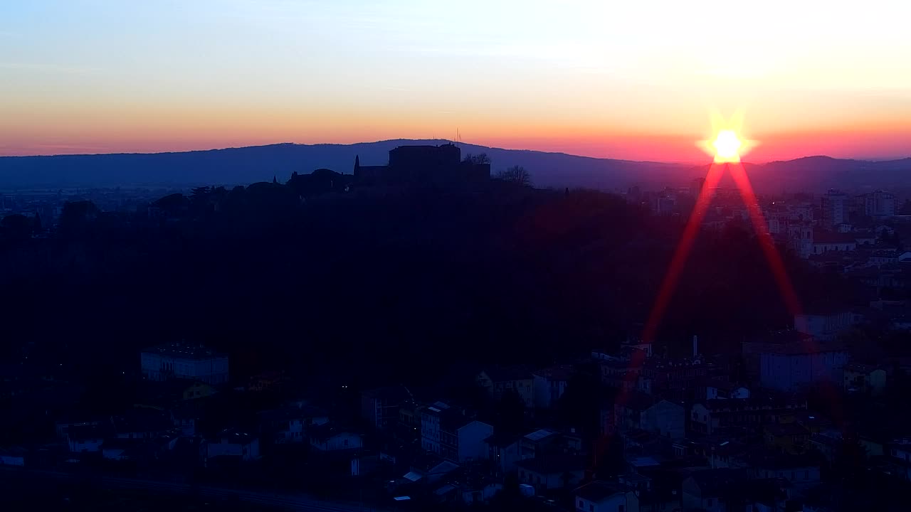 Nova Gorica y Gorizia: Impresionantes Vistas desde el Monasterio Franciscano de Kostanjevica