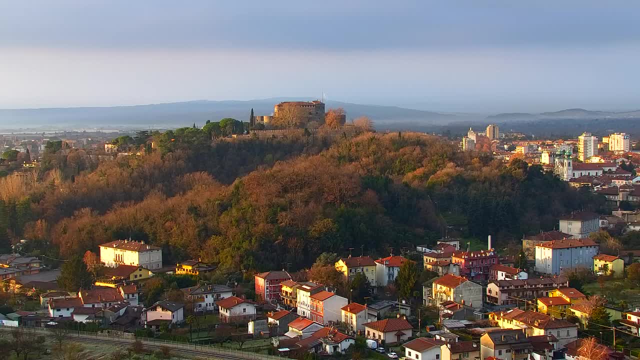 Nova Gorica e Gorizia: Panorama Mozzafiato dal Convento Francescano di Castagnevizza
