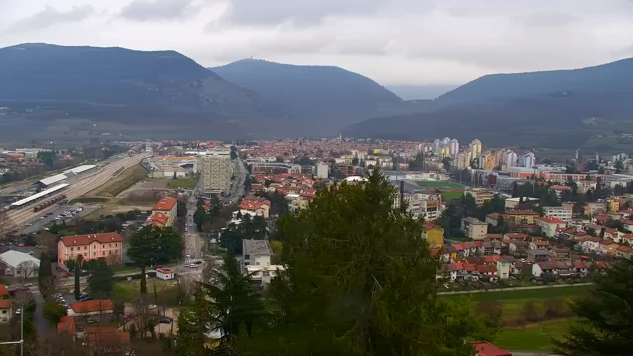 Nova Gorica y Gorizia: Impresionantes Vistas desde el Monasterio Franciscano de Kostanjevica