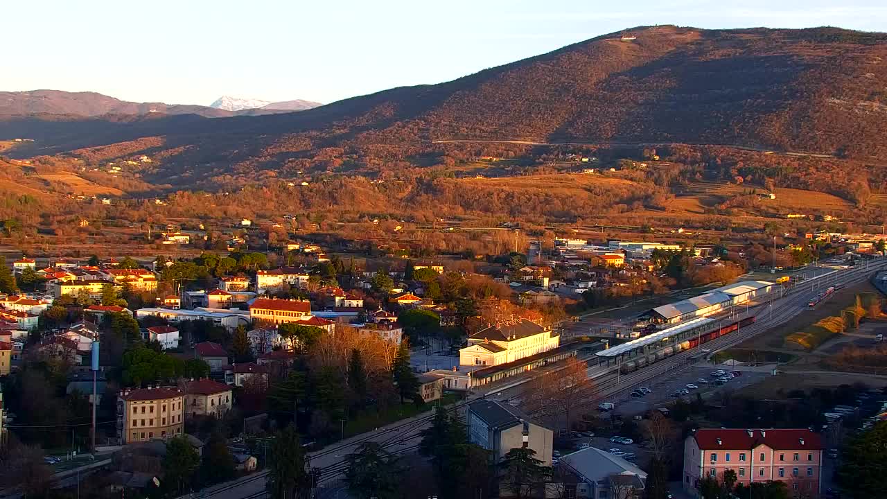 Nova Gorica e Gorizia: Panorama Mozzafiato dal Convento Francescano di Castagnevizza