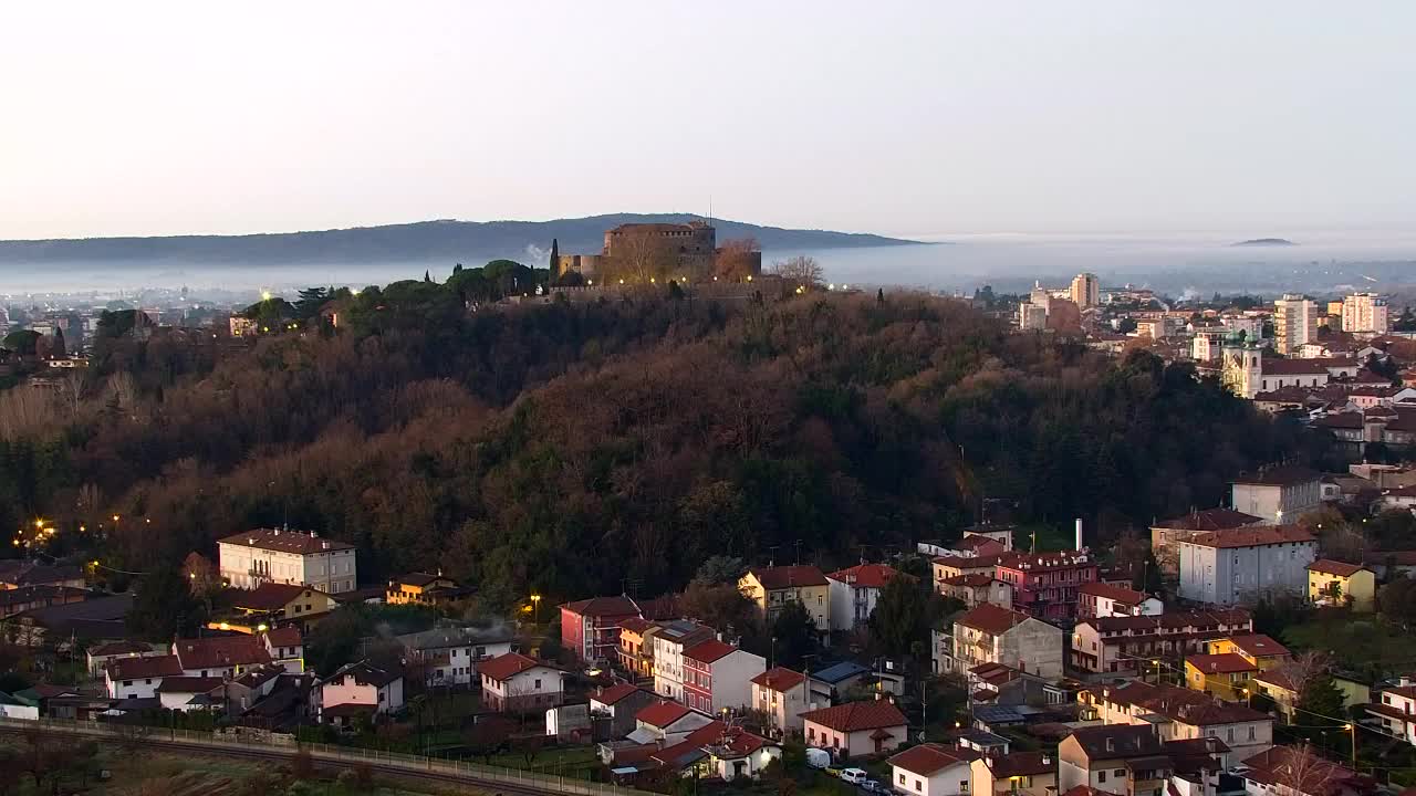 Nova Gorica y Gorizia: Impresionantes Vistas desde el Monasterio Franciscano de Kostanjevica
