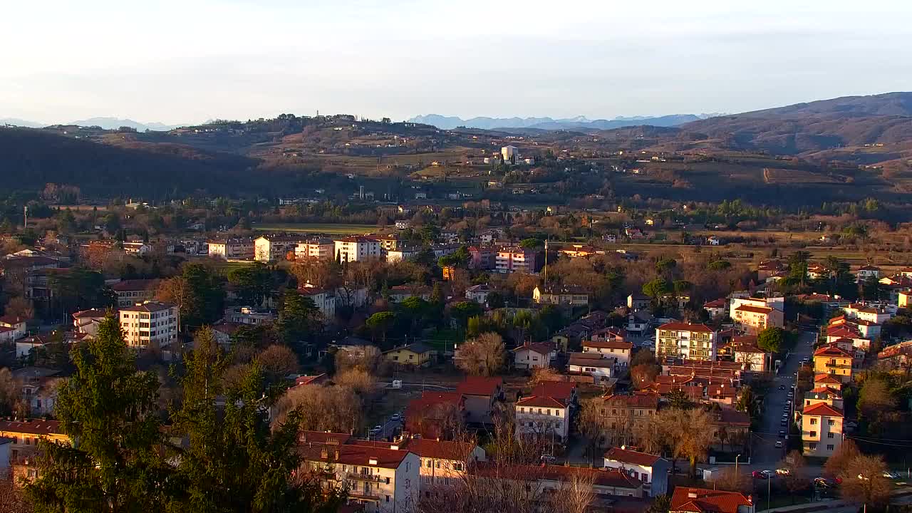 Nova Gorica e Gorizia: Panorama Mozzafiato dal Convento Francescano di Castagnevizza