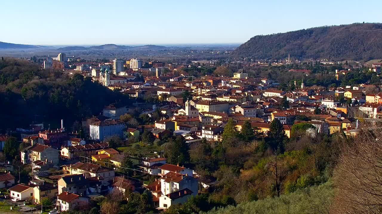 Nova Gorica e Gorizia: Panorama Mozzafiato dal Convento Francescano di Castagnevizza