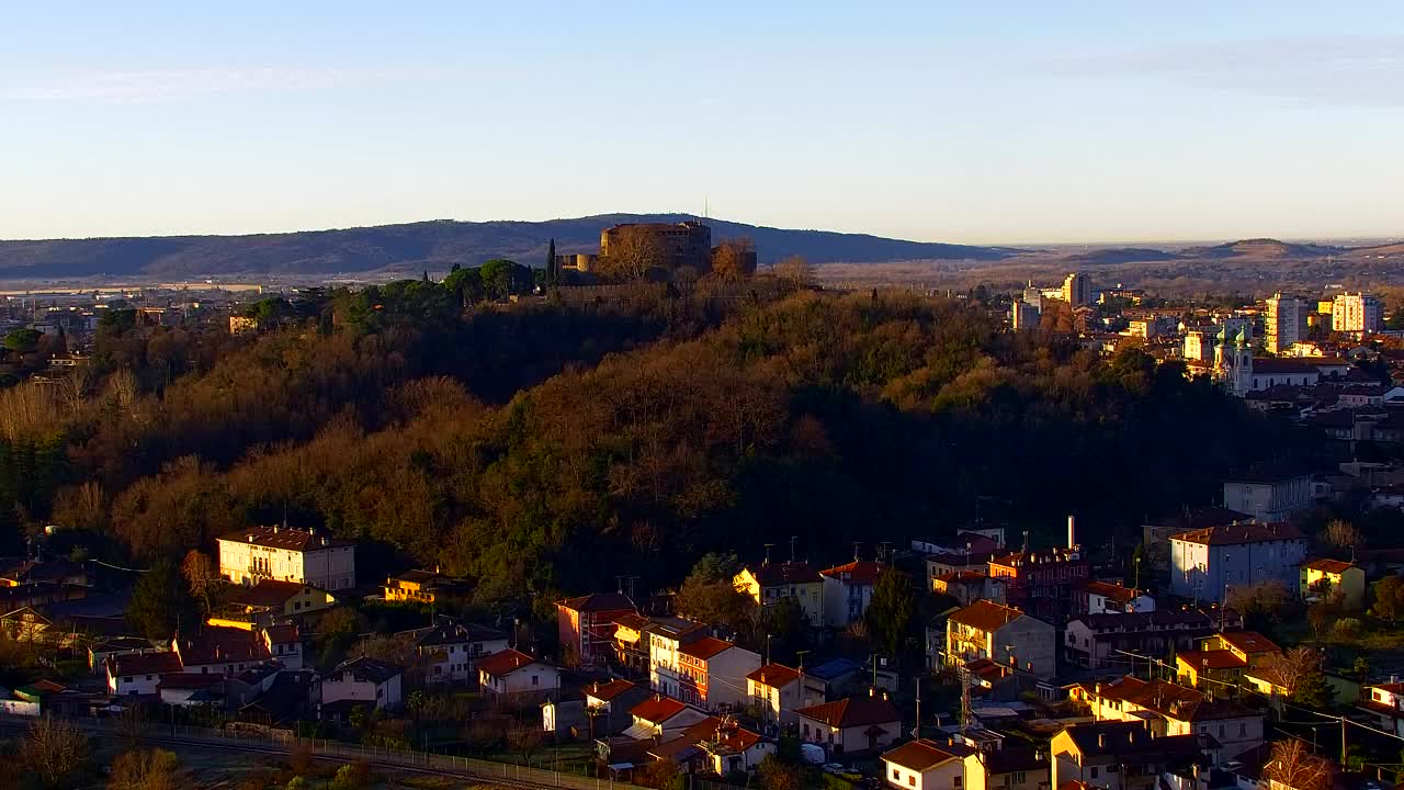 Nova Gorica e Gorizia: Panorama Mozzafiato dal Convento Francescano di Castagnevizza